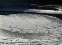 Imagini spectaculoase pe un lac din SUA. Nimeni nu-si poate explica de unde a aparut acolo
