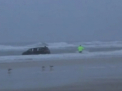 Gest extrem in SUA. Momentul in care o femeie insarcinata intra cu masina in ocean, pentru a-si pune capat zilelor