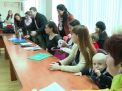 Discutii pe note inalte la Ministerul Muncii. Ce au discutat mamicile iesite la protest cu Valentina Buliga