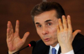 Daca si-ar retrage banii, economia s-ar prabusi. Omul care a ajuns atat de bogat incat practic conduce tara in care locuieste