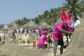 Turnul Eiffel pe plaja din Mexic. Cu ce a surprins cel mai mare concurs de sculpturi in nisip din Acapulco