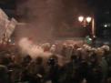 Proteste violente la Atena. Sute de manifestanti s-au batut cu fortele de ordine. Ce ii nemultumeste