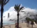Fenomen meteorologic spectaculos. Momentul in care un nor venit de pe mare a inghitit tarmul