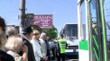 Au avut transport gratuit, dar le-a lipsit rabdarea. Autobuzele catre cimitir, luate cu asalt: "E dezordine"