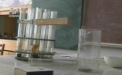 Facea rachiu in laboratorul de chimie