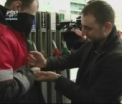 Protest de doi bani. Soferii au cumparat cate unu sau doi litri de benzina, platind cu banuti