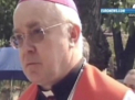 Fostul ambasador al Vaticanului, RETINUT fiind acuzat de PEDOFILIE. Ce risca fostul episcop