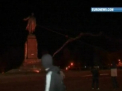 Mitingul nationalistilor din Ucraina: O statuie de a lui Lenin din orasul Harkov, DOBORAT