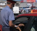Se intampla in Tighina. Militian suparat, FILMAT in timp ce ia MITA. VIDEO