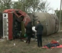 VIDEO. O autocisterna s-a rasturnat in raionul Donduseni! Soferul a decedat