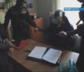 Politisti "flamanzi", retinuti pentru ca ar fi cerut 9 mii de lei de la cativa tineri suspectati pentru furt. VIDEO