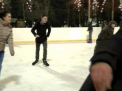 Disctractie nocturna pe patine! Zeci de tineri s-au imbulzit ca sa incerce gheata de la patinoarul din PMAN