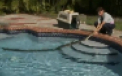VIDEO. Ultimul lucru pe care ai vrea sa-l gasesti in piscina ta