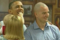 I-a placut nasul lui Obama! Vezi ce face un bebelus care sta in bratele presedintelui american