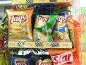 Ministerul Sanatatii: Hot-dog-urile si chipsurile sa fie tinute mai departe de elevi. Comerciantii, nemultumiti