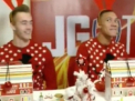 Nebunie de Craciun la Arsenal. Cum s-au distrat tutunarii in timpul filamarilor unui clip de felicitare