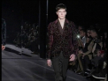Poetii poarta Gucci! Vezi noua colectie pentru barbati, inspirata din tinutele poetilor romantici si rebeli
