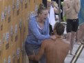 Si-a cerut iubita in casatorie chiar pe podiumul de premiere! Gestul emotionant al unui inotator american