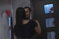 Si-a surprins iubita cu o cina romantica si... o serenada. Vezi daca i-a reusit