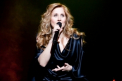 Lara Fabian, amenintata cu moartea inainte de a veni la Chisinau!