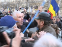 Marsul Unirii, cu incidente! "Patriotii Moldovei" s-au luat la harta cu manifestantii