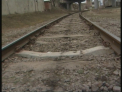 A vrut sa se sinucida? O femeie se zbate intre viata si moarte dupa ce a fost lovita de tren!