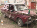 A intrat intr-un gard dupa ce a lovit un pieton care se afla pe trotuar! Soferul si victima, grav raniti