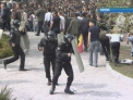 Victimele evenimentelor din 7 aprilie isi pot ridica indemnizatiile! Matasaru, primul care si-a luat banii