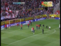 Atac cu mingi de tenis pe terenul de fotbal! Protestul inedit al fanilor de la Sevilla dupa El Classico
