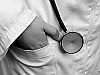 I-a cusut rana si l-a trimis acasa. Pacientul a murit a doua zi! Medicul, condamnat pentru neglijenta 