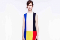 Un celebru designer englez a creat o rochie tricolor! Perfecta pentru prima doamna a Moldovei?