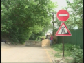 Cine a interzis circulatia? O strada din Chisinau, blocata de un bloc de beton! Soferii, nemultumiti