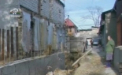 O familie din Chisinau risca sa ramana fara casa, dupa ce vecinul a sapat la trei metri sub fundament