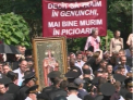 Legea egalitatii, votata cu huiduieli si altercatii! Zeci de oameni au incercat sa impiedice votarea