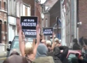 Alegeri in sanii goi in Franta. Activistele Femen au protestat impotriva Frontului Nationalist si al liderului Marine Le Pen