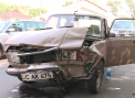 Un Land Rover a izbit in plin o Lada care circula regulamentar! Soferul, la spital!
