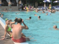 O zi de foc! Astazi mercurul a urcat peste 40 de grade. Moldovenii au invadat iazurile si piscinele