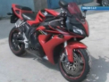 Si-a parcat motocicleta in curtea blocului si s-a pomenit fara ea. Hotul, retinut!