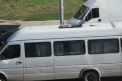 Microbuz XXL. Un sofer de ruta si-a marit vehicolul ca sa ia mai multi pasageri? Ce a iesit. FOTO