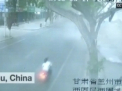 Imagini tulburatoare surprinse intr-un oras din China. Cel putin 2 persoane au murit, iar alte 7, in stare grava dupa ce un zid s-a prabusit