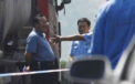 "Nu poti sa faci asa ceva, intr-un asemenea loc". Gestul din aceasta fotografie l-a costat slujba