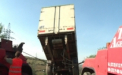 Un TIR a ajuns intr-un sant in apropiere de Gratiesti! Cum s-a intamplat si in cat timp a fost scos
