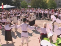 Folclorul renaste la Mereni! Artisti si haiduci au facut ca satul sa se cutremure de cantece si chiote