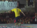Jonglerii uluitoare si procedee impecabil executate! Show total ca mondialele de fotbal freestyle