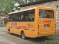 Nici n-a apucat sa transporte elevi, ca deja s-a stricat! Autobuzul de 1 milion de lei din care "cad piesele"