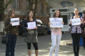 Si animalele au drepturi! Zeci de tineri au iesit in strada cerand un adapost pentru maidanezi