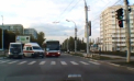VIDEO. Sofer inconstient la volanul unei ambulante. Era cat pe ce sa se ciocneasca cu un autobuz