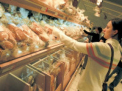 Reuters: scumpirea alimentelor ameninta revenirea economiei mondiale