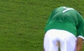 FAZA VERII in fotbal! Ce crezi ca face fotbalistul din imagine? VIDEO