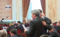 Scandal in Parlament: Belostecinic l-a tras de urechi pe Petrenco